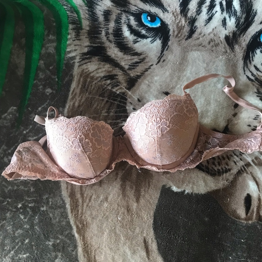 Victoria’s Secret Angels bra